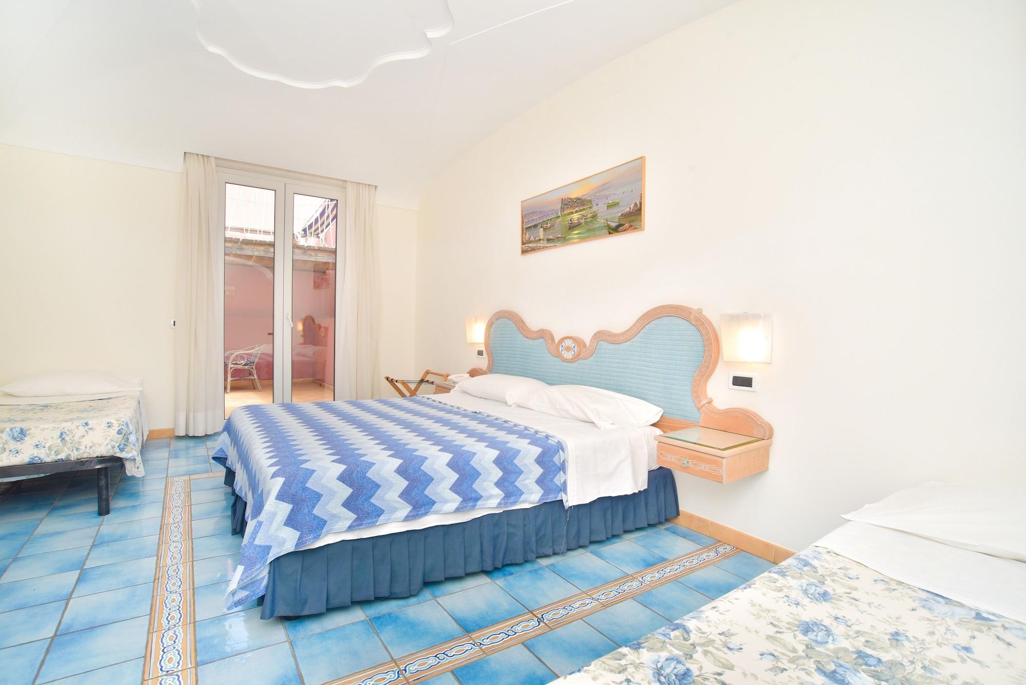 Albergo Italia - Beach Hotel カザミッチョラ・テルメ エクステリア 写真
