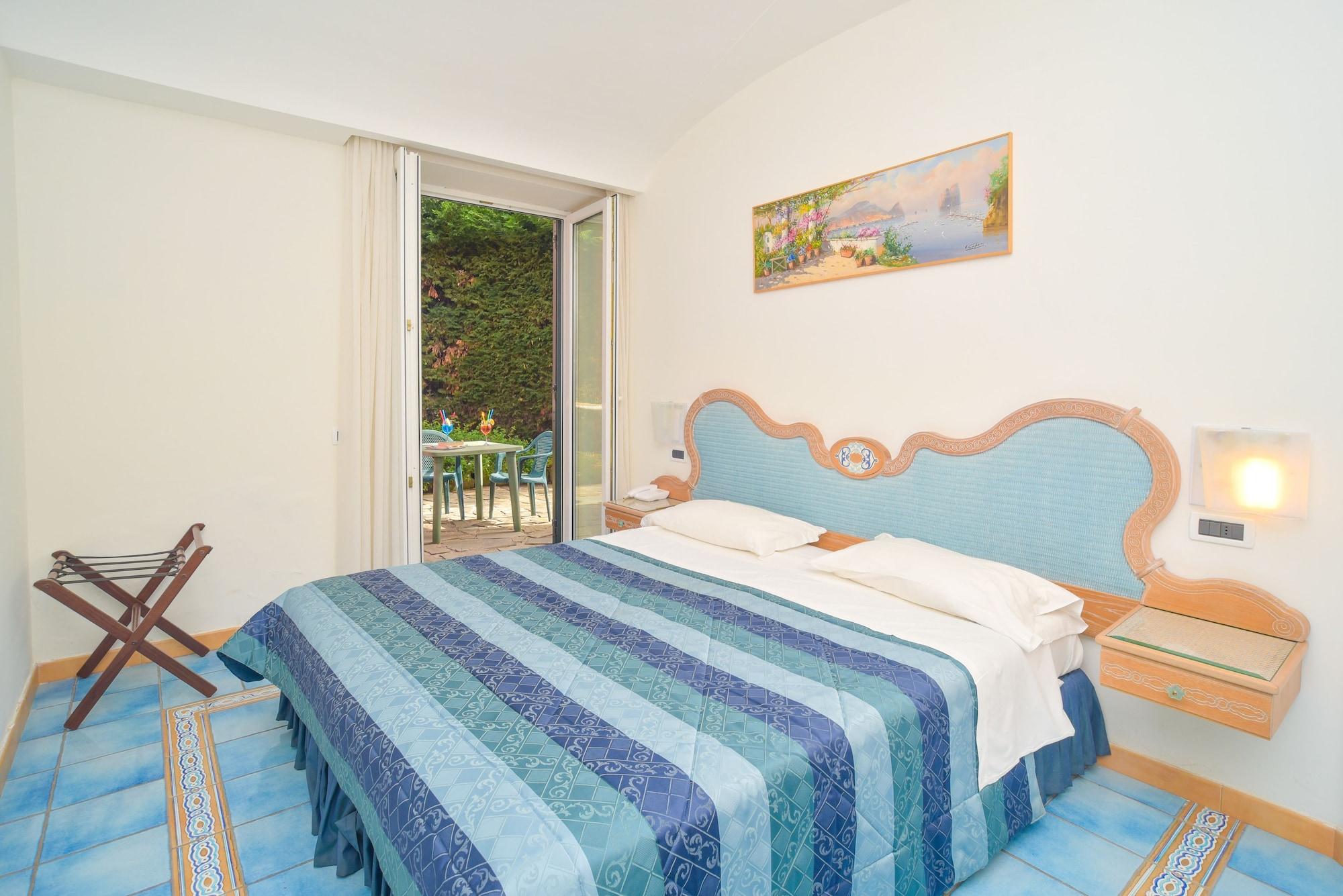 Albergo Italia - Beach Hotel カザミッチョラ・テルメ エクステリア 写真