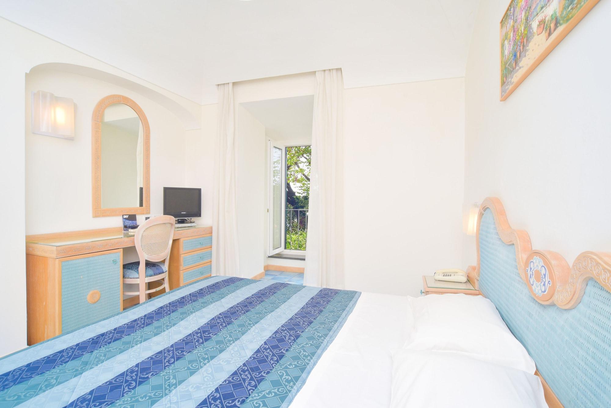 Albergo Italia - Beach Hotel カザミッチョラ・テルメ エクステリア 写真