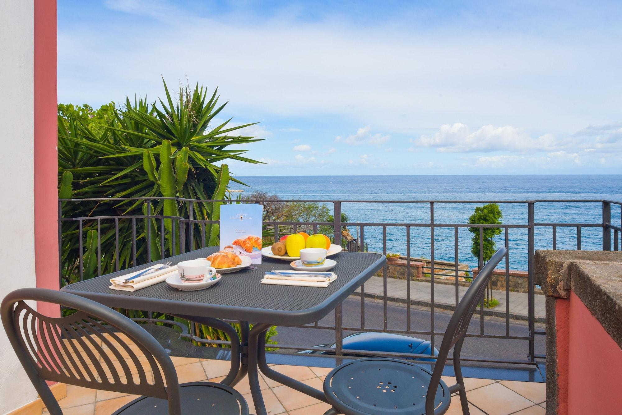 Albergo Italia - Beach Hotel カザミッチョラ・テルメ エクステリア 写真