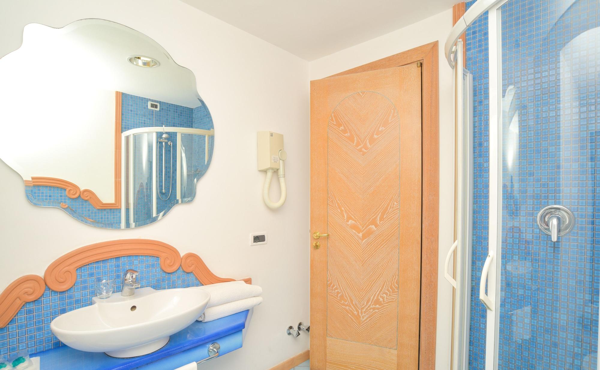 Albergo Italia - Beach Hotel カザミッチョラ・テルメ エクステリア 写真