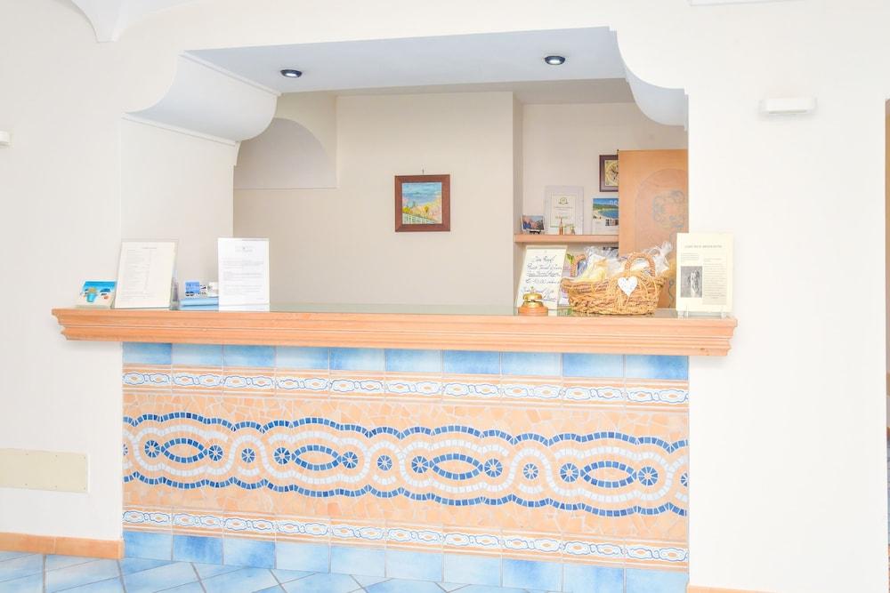 Albergo Italia - Beach Hotel カザミッチョラ・テルメ エクステリア 写真