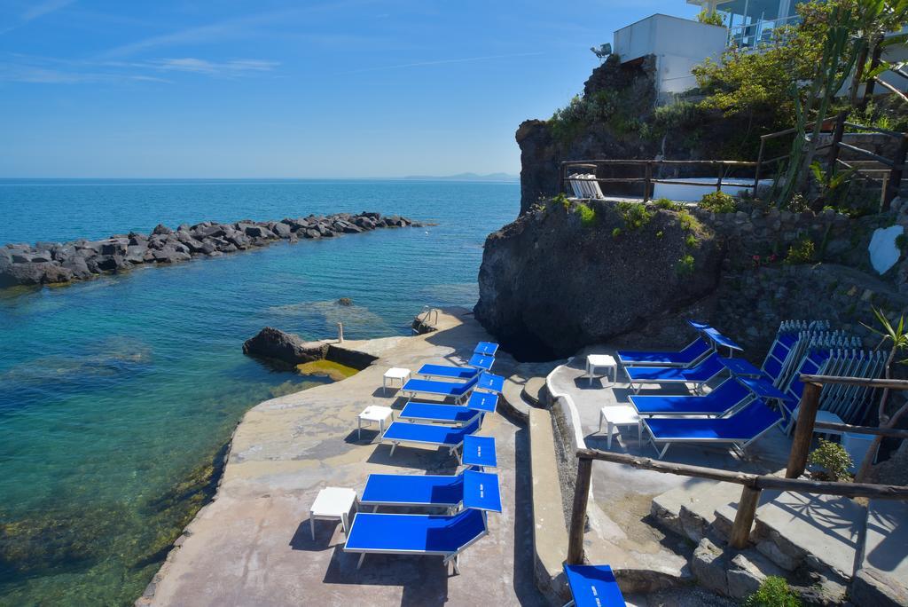 Albergo Italia - Beach Hotel カザミッチョラ・テルメ エクステリア 写真